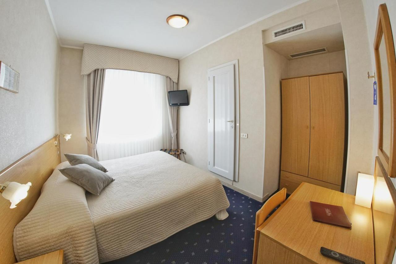Hotel Le Torrette Galbiate Экстерьер фото