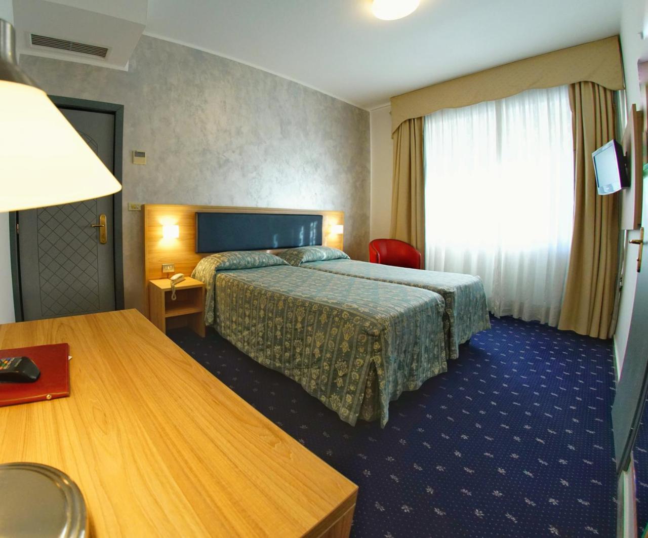 Hotel Le Torrette Galbiate Экстерьер фото