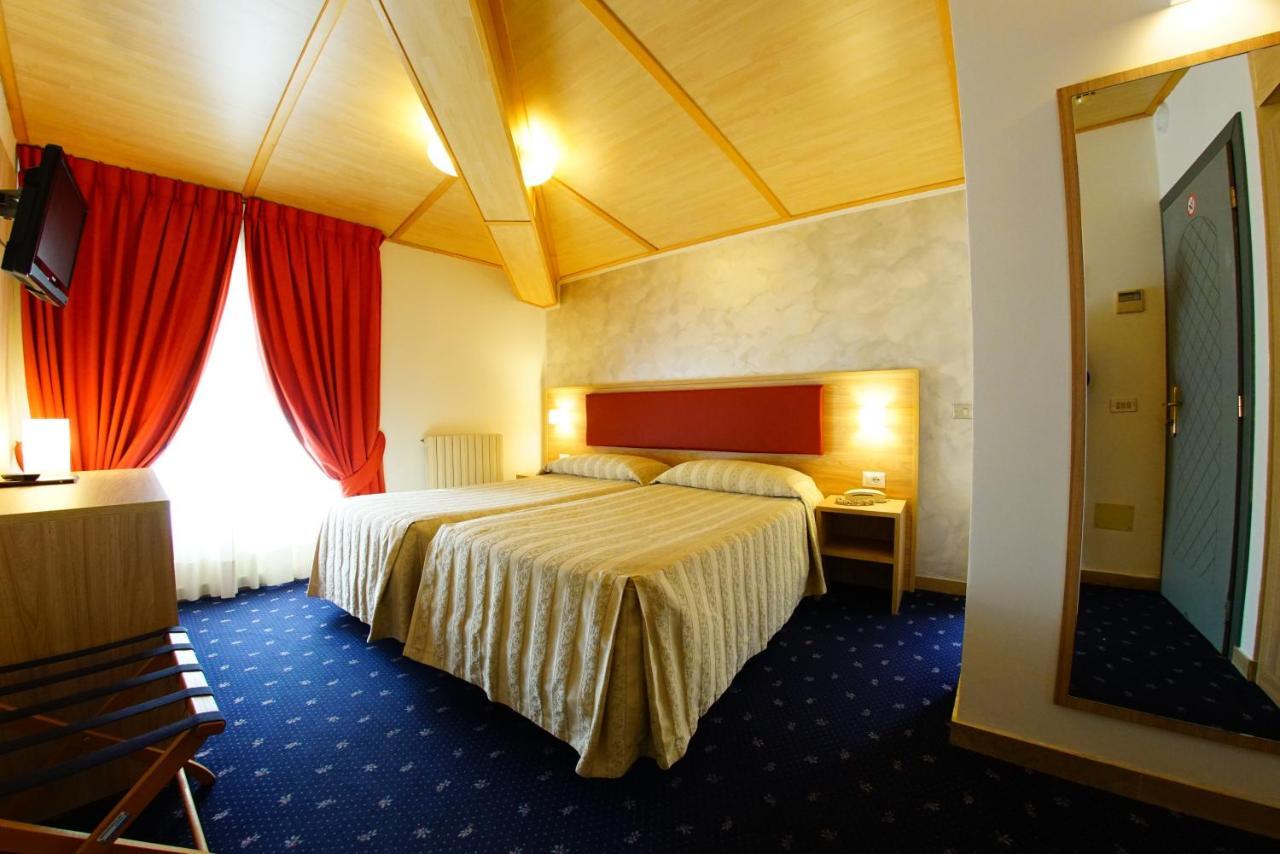Hotel Le Torrette Galbiate Экстерьер фото